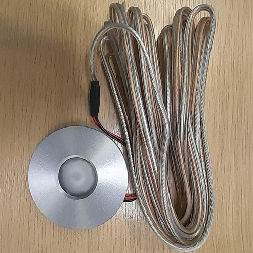 2pcs under cabinet - 2pcs,